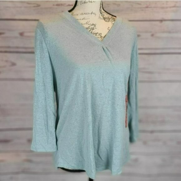 ♡3/$30♡ Orvis 3/4 Length Sleeve V-neck Top - Picture 5 of 5